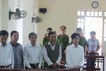 Nguyên trưởng công an xã đi tù vì nhập hộ khẩu khống