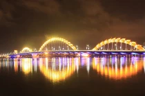 Chiêm ngưỡng vẻ đẹp về đêm của Cầu Rồng Đà Nẵng