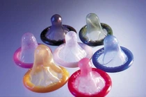 Bao cao su thông minh tiêu diệt virus HIV 