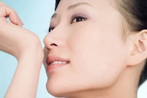 Mẹo bỏ túi giúp khử nhanh mùi nước hoa