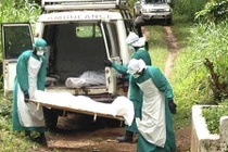 Hình ảnh khủng khiếp về đại dịch Ebola trên toàn thế giới