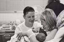 Cận cảnh một ca thai đôi sinh thường