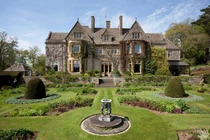 9 thứ phải có trong ngôi nhà của một đại gia