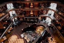 Sửng sốt sự lột xác của những tòa nhà bỏ đi