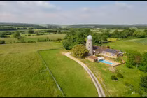 Kinh ngạc ngôi nhà tuyệt đẹp được cải tạo từ cối xay gió