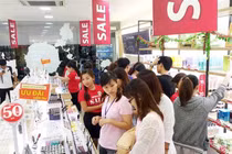 Khuyến mãi “khủng” tới tấp bung hàng cận ngày 8/3