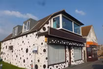 Ngắm ngôi nhà đặc biệt theo phong cách 101 chú chó đốm