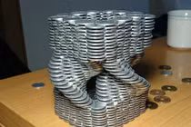 Kinh ngạc xem nghệ thuật xếp hình bằng đồng xu siêu đẳng