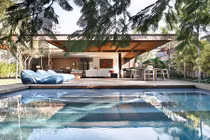 Nhà xuyên thấu có cầu thang xoắn ốc cực “ngầu”