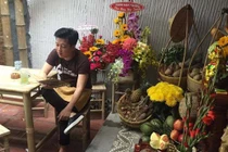 Ngỡ ngàng lương bèo khó tin của nhân viên quán cơm Trường Giang