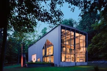 Những tòa nhà kinh ngạc làm từ container