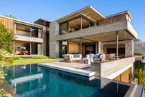 Ngắm nhà có view nhìn ra biển đẹp “không góc chết”