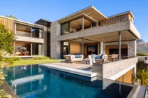 Ngắm nhà có view nhìn ra biển đẹp “không góc chết”