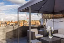 Căn Penthouse lộng lẫy của huyền thoại thiết kế Alexander McQueen