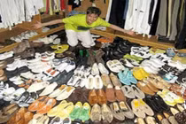 Soi bộ sưu tập giày “khủng” của Đàm Vĩnh Hưng