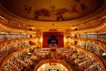 Khám phá nhà sách đẹp lung linh như một cung điện