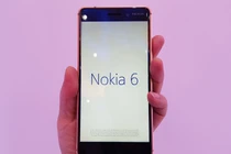 Trên tay Nokia 6 màu vàng đồng, giá sinh viên
