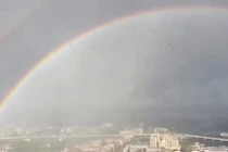 Quay được cảnh cầu vồng hình tròn cực hiếm thấy