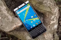 BlackBerry KeyOne “cháy hàng” trong ngày lên kệ đầu tiên