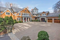 Đột nhập nhà gạch đẹp yên bình ai nhìn cũng thích