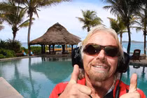 Thú “sắm đảo” nhẹ tênh của các tỷ phú trên thế giới