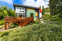 "Đột nhập" ngôi nhà triệu đô màu sắc cực vui mắt