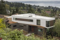 Yên bình nhà trên đồi ngập nắng và cực nhiều cây xanh