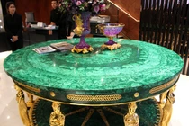 Sốc những lần đại gia Việt dốc tiền mua nội thất khủng