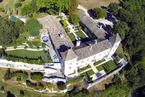 Những lâu đài cổ tích đẹp như mơ có giá "trên trời"