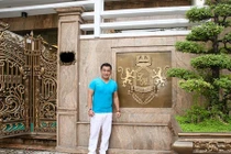 "Soi" những ngôi nhà hoành tráng của diễn viên Lý Hùng