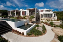 Ngắm biệt thự đẹp như tranh có view nhìn ra biển 