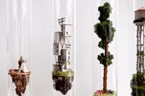 Ngắm bộ sưu tập nhà mô hình nhỏ xíu trong ống nghiệm