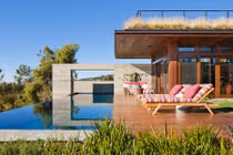 "Đột nhập" nhà không sử dụng bê tông vẫn cực kỳ chắc chắn