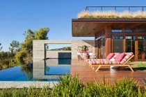 "Đột nhập" nhà không sử dụng bê tông vẫn cực kỳ chắc chắn