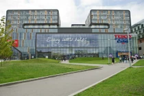 Tận mục siêu thị “ẵm” giải công trình xấu xí nhất