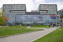 Tận mục siêu thị “ẵm” giải công trình xấu xí nhất