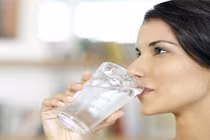 Mẹo hay để ngăn ngừa bệnh viêm họng khi uống đồ lạnh 