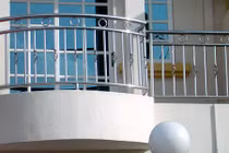 Những mẫu lan can ban công inox siêu đẹp không thể bỏ qua