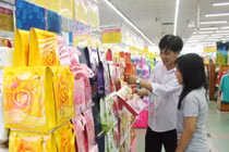 Khuyến mãi sốc dịp 8/3 ồ ạt bung hàng