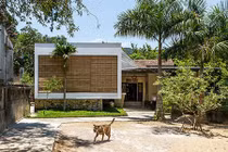 Nhà chống lũ độc đáo ở Nghệ An nổi bật trên báo ngoại