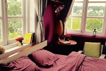 “Cháy” phòng dịp 30/4, khách năn nỉ được… nhét tạm vào góc