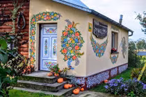 Đẹp mê ly nhà bích họa tranh hoa sơn dầu rực rỡ