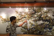 Đột nhập xưởng tranh đá quý 3D giữa Hà Nội