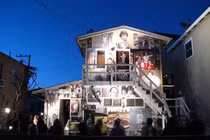 Ngôi nhà được bao bọc bởi ký ức của một gia đình