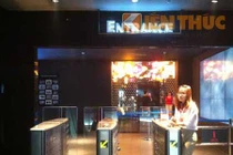 Lotte vắng vẻ sau sự cố thang máy rơi tự do