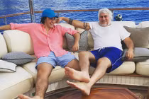 Những kỳ nghỉ xa xỉ của các cậu ấm cô chiêu nhà tỷ phú Nga