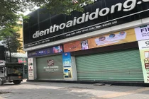 Nhật Cường mobile đóng cửa... khách lo mất hàng, mất bảo hành