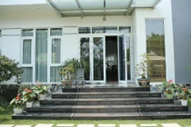 Những mẫu tam cấp bằng đá "hot" nhất cho nhà đẹp