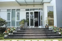 Những mẫu tam cấp bằng đá "hot" nhất cho nhà đẹp