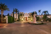 Bên trong siêu biệt thự 12 phòng ngủ khiến đại gia mê mẩn